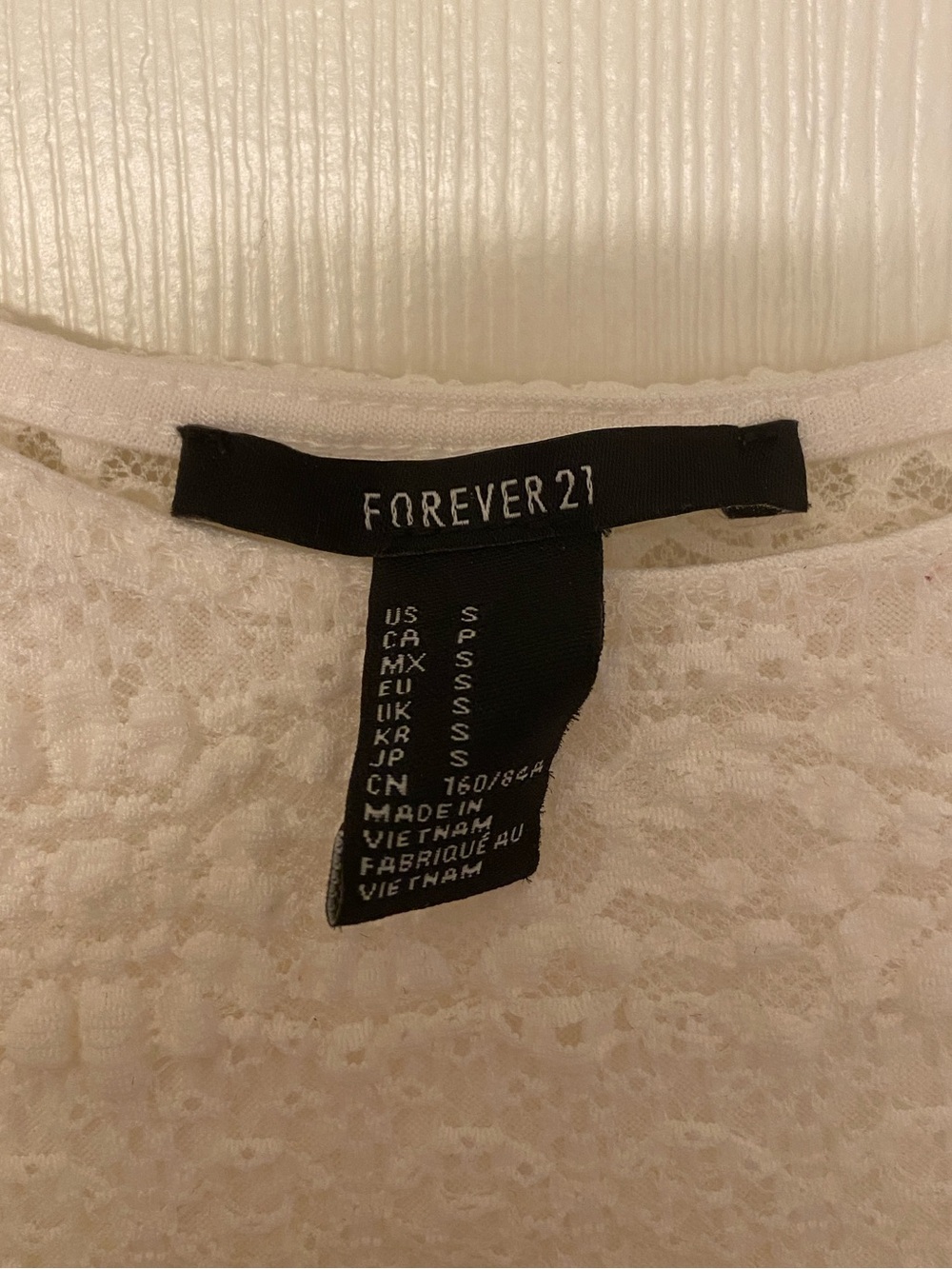 Forever 21 White Long Sleeve Lace Crop Top - Picture 3 of 3